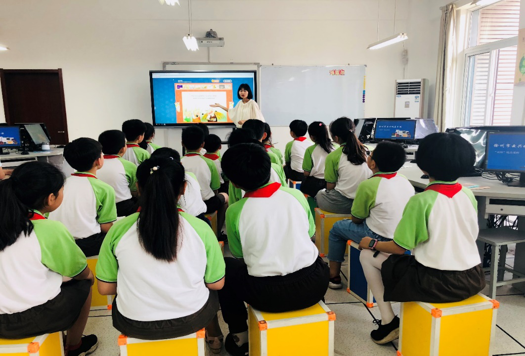 互聯(lián)網(wǎng)外教課堂新聞稿(互聯(lián)網(wǎng)外教課堂新聞稿怎么寫(xiě))