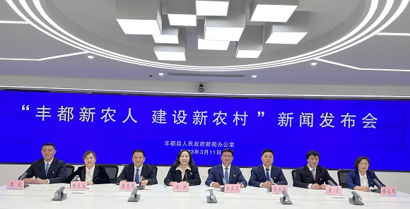 互聯(lián)網(wǎng)新農(nóng)村新聞的英文(互聯(lián)網(wǎng)在新農(nóng)村文化建設(shè)中的作用)