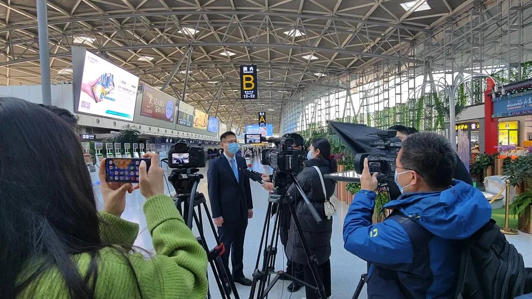 互聯網新時代新聞采訪稿(互聯網新時代新聞采訪稿怎么寫)